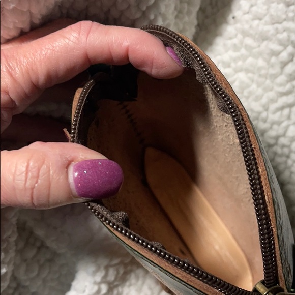 NWOT Small leather fairy crossbody. - Picture 2 of 3